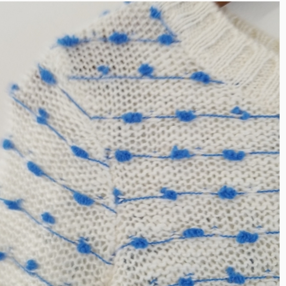 Freshman 1996 white with blue Sweater